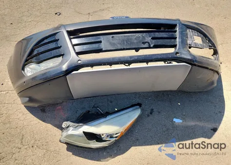 2015 Ford Escape Titanium z USA, uszkodzony, nr VIN 1FMCU0J92FUB29451